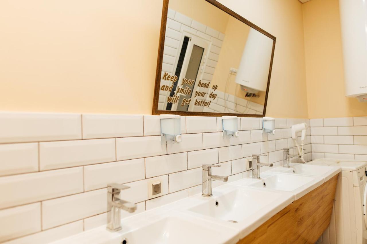 Hostel Tarnopil เตอร์โนปิล ภายนอก รูปภาพ